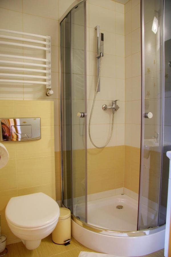 Pokoje Goscinne Anna Bukowska Homestay *