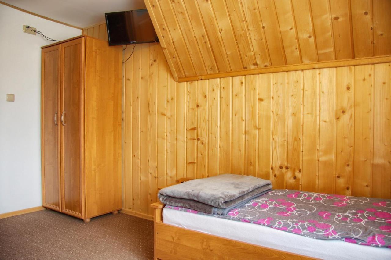 Pokoje Goscinne Anna Bukowska Homestay *