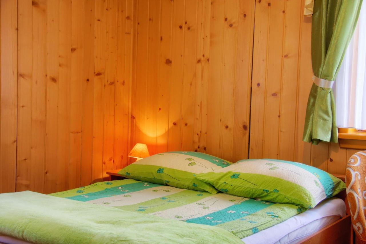 Pokoje Goscinne Anna Bukowska Homestay